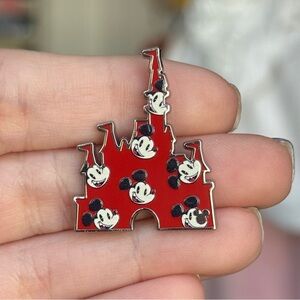 Disney Parks WDW Hidden Disney 2025 Wave B Red Mickey Castle Mystery Pin